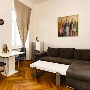 Raimond , Viena Austria